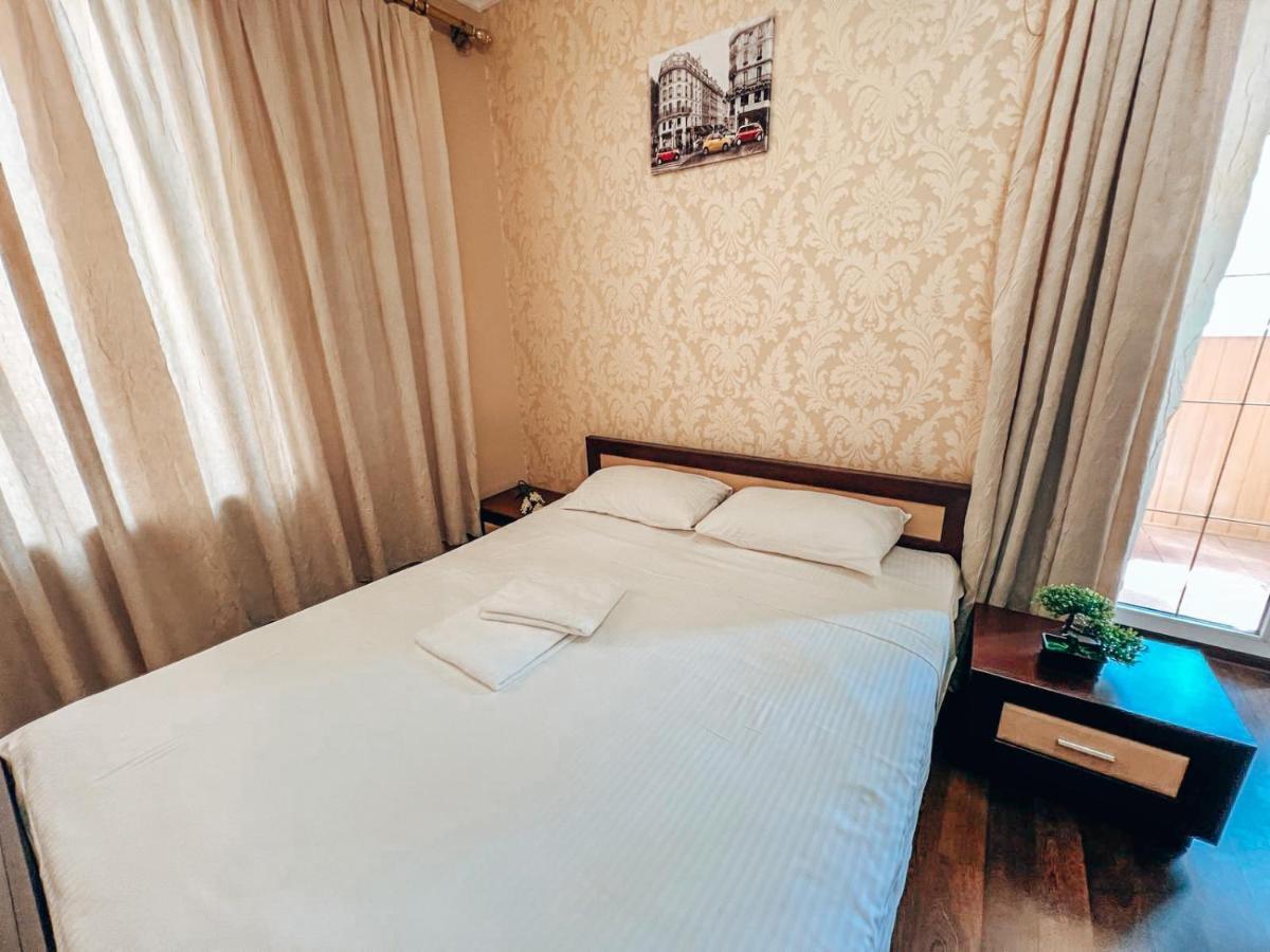 Квартира В Центре Крещатика Kiev Buitenkant foto